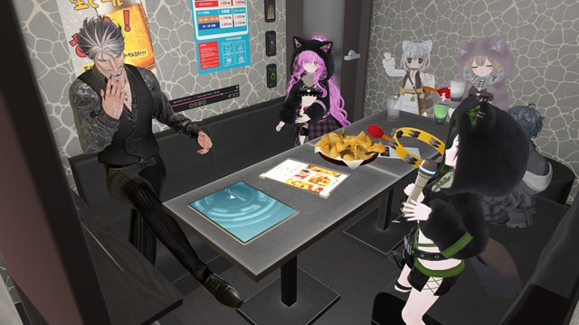 VRChatのカラオケワールド「個室DEカラオケ～自動遅延補正でVRCカラオケ！～」に集まるフレンドたち